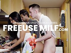 Grosse titten, Blasen, Spermaladung, Kehlenfick, Reif, Milf, Schreiend