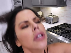 Arsch, Dildo, Frau, Behaart, Riesig, Küche, Orgasmus, Muschi