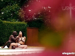 Gros cul, Gros seins, Brunette brune, Plantureuse, Éjaculation interne, Maman, Nénés, Mouillée