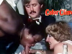 Gros seins, Noire, 2 femmes 1 homme, Doigter, Poilue, Interracial, Seins naturels, Rétro ancien