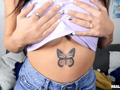 Leie, Grosser schwanz, Grosse titten, Aufs gesicht abspritzen, Absätze, Masturbation, Piercing, Rasiert