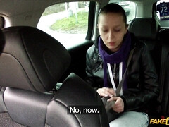 Amateur, Brunette brune, Voiture, En levrette, Européenne, Hard, De plein air, Pute