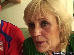 Beauté, Blonde, Gorge profonde, Mature, Mère que j'aimerais baiser, Maman, Belle mère, Plan cul à trois