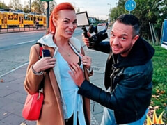 Grosser arsch, Grosser schwanz, Blasen, Geld, Im freien, Rotschopf, Schüchtern, Dürr