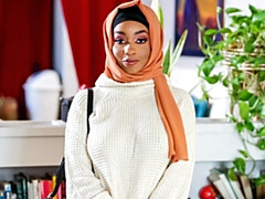 Grote lul, Grote mammen, Pijpbeurt, Bruinharig, Hondjeshouding, Zwart, Mager, Tiener