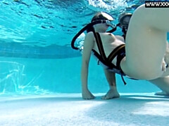 18 años, Amateur, Mamada, Morena, Público, Chupando, Adolescente, Bajo el agua