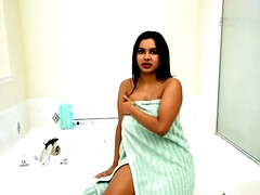 Blasen, Spermaladung, Latina, Lecken, Muschi, Rasiert, Jungendliche (18+)