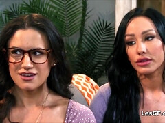 Tetas grandes, Erótico, Penetracion con dedos, Novia, Grupo, Lesbiana, Madres para coger, Realidad