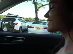 Amateur, Plage, Brunette brune, Orgasme, Public, Nénés, Voyeur, Mouillée