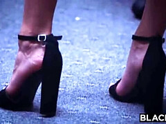 Grote lul, Sperma, Lul, Sperma in gezicht, Interraciaal, Man man vrouw, Spuiten, Trio