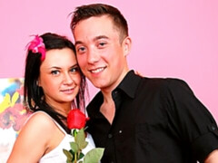 Enthousiasteling, Anaal, Slaapkamer, Pijpbeurt, Bruinharig, Natuurlijke tieten, Mager, Tieten likken