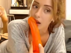 Enthousiasteling, Blond, Seksspeelgoed, Huisgemaakt, Roodharige vrouw, Zuigen, Tieten likken, Webcamera