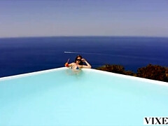 Face assise, Poilue, Léchez, Lingerie, Rousse roux, Chevaucher, Tatouage, Plan cul à trois