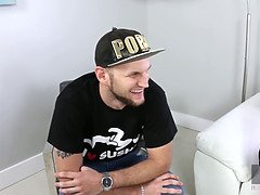 18 ans, Grosse bite, Blonde, Sucer une bite, Tir de sperme, Hd, Interracial, Criant