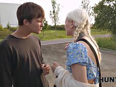 Blond, Man die toekijkt, Hardcore, Buiten, Gezichtspunt