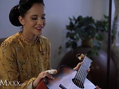 Culo, Culo grande, Tetas grandes, Mamada, Corridas, Garganta profunda, Pajear, Madres para coger