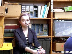 Grosse bite, Attrapée, Hard, Hd, Police, Punition, Chatte, Adolescente