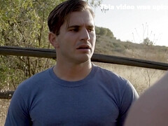 Beauté, Blonde, Brunette brune, Fétiche, Fétiche des pieds, Mamelons, Tatouage, Plan cul à trois