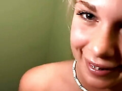 18 jahre, Leie, Blondine, Hardcore, Küssen, Lesbisch, Höschen, Jungendliche (18+)