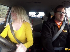 デカパイ, イギリス人, 車, チン, 手コキする, アウトドア, オマンコ, スパンキング