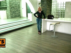 Arsch, Grosse titten, Blondine, Blasen, Vollbusig, Paar, Kehlenfick, Hardcore