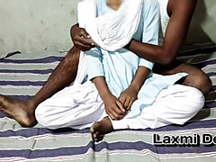 18 ans, Couple, Première fois, Petite amie, Hd, Fait maison, Indienne, Uniforme