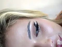 18 jahre, Leie, Kinderhüterin, Hinter den kulissen, Grosser arsch, Blondine, Hochschule, Solo