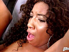 Vrouw, Zoenen, Likken, Ondergoed, Masturbatie, Kut duiken, Kort haar, Tieten likken