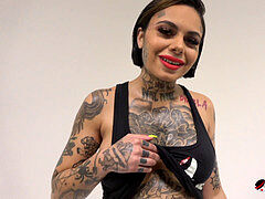 茶髪の, ラティーナ, ソフトコア, タトゥー