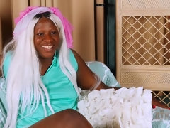 お尻, デカ尻, デカパイ, 黒人, 指いじり, 毛深い, オナニー, オマンコ