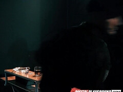 Жопа, Брюнетки, Женское доминирование, Каблуки, Латекс, Латиноамериканки, Натуральные сиськи, Киски