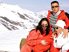 Grote kont, Grote lul, Pijpbeurt, 1 man 2 vrouwen, Natuurlijke tieten, Buiten, Tiener, Tieten likken