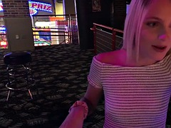 Spermaladung, Hardcore, Masturbation, Pornostars, Reiten, Rasiert, Dürr, Titten