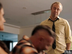 Grosser schwanz, Kehlenfick, Schwanz, Hd, Milf, Stiefmutter, Taboo, Flotter dreier