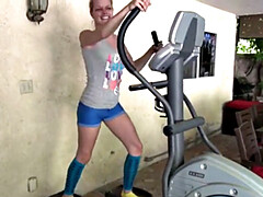 18 летние, Любители, Блондинки, На природе, Трусики, Киски, Соло, Молоденькие