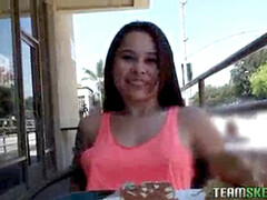 Brunette brune, Petite femme, Chatte, Rasée, Jarretelles