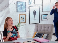 Cul, Gros seins, Sucer une bite, En levrette, Doigter, Chatte, Rasée, Jupe