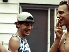 Anal, Grosse bite, Sucer une bite, Homosexuelle, Branlette thaïlandaise, Hard, Muscle, Plan cul à trois