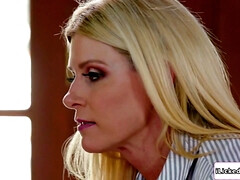 18 años, Rostro sentado, Lesbiana, Masturbación, Madres para coger, Coño, Madrastra, Trio