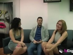 Gros seins, Sucer une bite, Tir de sperme, Groupe, Mère que j'aimerais baiser, Orgie, Réalité, Plan cul à trois