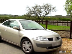 Grosse titten, Braunhaarige, Realität