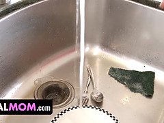 In den arsch, Grosse titten, Spermaladung, Dildo, Monster, Rau, Solo, Stiefmutter