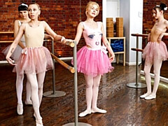 18 años, Culo, Verga grande, Estilo perrito, Tetas naturales, Flaco, Adolescente, Tetas