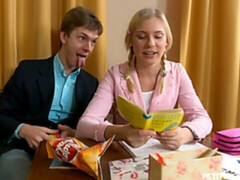 Arsch, Blasen, Hundestellung, Küssen, Patschen, Entkleiden, Jungendliche (18+), Titten