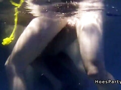 Жопа, Бикини, Секс без цензуры, Оргии, На природе, Вечеринка, Бассейн, Реалити