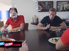 Pijpbeurt, Bruinharig, Sperma in mond, Diep in de keel, Hd, Onschuldig, Rijden, Taboe