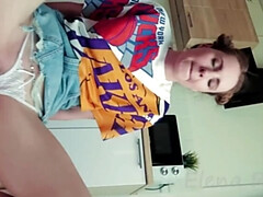 Leie, Blasen, Handjob, Selbstgemacht, Pov, Rotschopf, Schwestern, Jungendliche (18+)