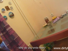 Grosse bite, Sucer une bite, Brunette brune, Masturbation, Pov, Adolescente