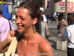 Брюнетки, Деньги, На природе, Пирсинг, На публике, Втроем