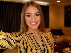 Blondine, Blasen, Hundestellung, Handjob, Pov, Rasiert, Entkleiden, Jungendliche (18+)